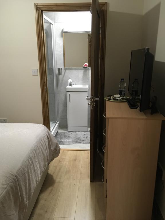 Oxford City Guest House room 4